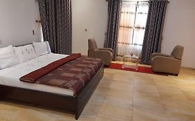 9 Roses Hotel